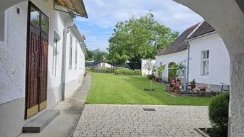 Expose Charmantes burgenländisches Anwesen: Traditioneller Streckhof mit Weinkeller und Nebengebäude