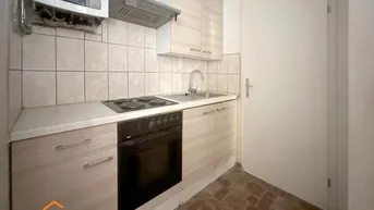 Expose * ALTBAUWOHNUNG sanierungsbedürftig *