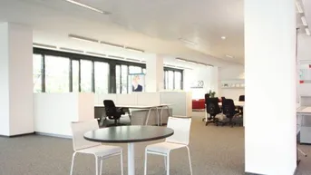 Expose ***MODERNST AUSGESTATTETE BÜROFLÄCHE***