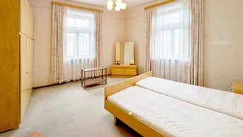 Expose sanierungsbedürftige ECK-ALTBAUWOHNUNG