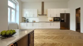 Expose * ERSTBEZUG nach SANIERUNG ECKWOHNUNG *