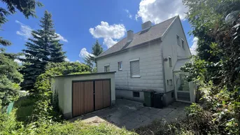 Expose RENOVIERUNGSBEDÜRFTIGES EINFAMILIENHAUS IN GRÜNLAGE