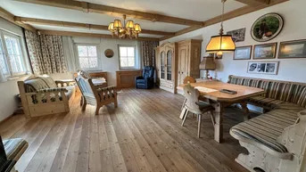 Expose LICHTDURCHFLUTETER BUNGALOW MIT AUSBAUPOTENTIAL AM ROSENHÜGEL - 799.000,-