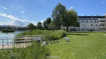 Expose **URLAUBSFEELING INKLUSIVE** SEEPARK VÖSENDORF – LUXURIÖSE, HOCHWERTIG AUSGESTATTETE 2 ZIMMER TERRASSENWOHNUNG