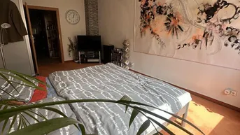 Expose LICHTDURCHFLUTETES, VOLLMÖBLIERTES WOHNUNGSEIGENTUM IN ABSOLUTER RUHELAGE - TOPLAGE MEIDLINGER FUSSGÄNGERZONE