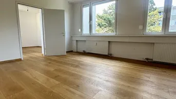Expose DIREKT AM KURPARK BAD VÖSLAU - SONNIGES FAMILIENEIGENTUM MIT LOGGIA IN TOPZUSTAND