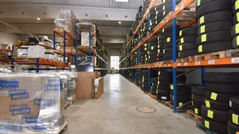 Expose Hochregallager 300m2 in Untermiete mit Hochregalen und 2 Büroräumen