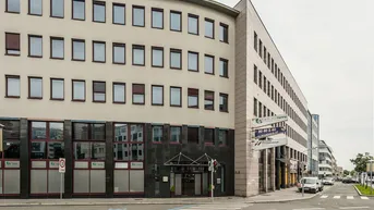 Expose + + + ATTRAKTIVES PREIS- UND LEISTUNGSVERHÄLTNIS + + + NEUBAUBÜRO + + + KEINE KAUTION + + +