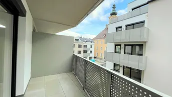 Expose 2 ZIMMER | ZENTRALE LAGE | WOHNEN MIT WOHLFÜHLFAKTOR | KARMELITERHOF | AB JULI