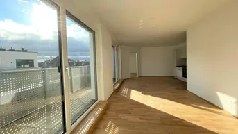 Expose 3 ZIMMER | DACHGESCHOSS | IM HERZEN DER STADT | 2 BÄDER | TERRASSE | KARMELITERHOF | AB JUNI