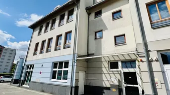 Expose + + + Stellplätze + + + Praktische BÜROFLÄCHE ca. 56 m² + + + St. Pölten + + + NÄHE TRAISENPARK + + +