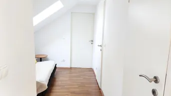 Expose 1210 WIEN | STAMMERSDORF | EINMALIGER GELEGENHEITSKAUF | 212m | 5 ZIMMER | 2 BÄDER | SAUNA | GROSSE SW-TERRASSE | KEIN GARTEN