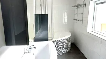 Expose EXKLUSIVES WOHNEN | 5 ZIMMER | WOHNKÜCHE | 2 BÄDER | SÜDTERRASSE |SAUNA | 190m² |SOFORTBEZUG
