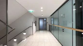 Expose TECH GATE VIENNA - Bauteil GATE - Büros und eine Geschäftsfläche in der Donau-City