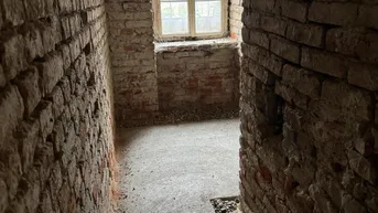 Expose | Souterrain Wohnung mit 55m² großem Garten | Nähe Stadtpark und Geidorfplatz | Rohbau