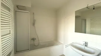Expose 3 ZIMMER | DACHGESCHOSS | 2 TERRASSEN | AB SOFORT VERFÜGBAR