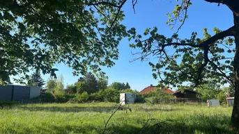 Expose Ruhiges Baugrundstück mit Entwicklungspotenzial –  926 m² nahe Wien &amp; Wienerwald