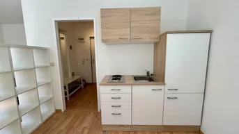Expose | CHARMANTE 1-ZIMMER-WOHNUNG | HELL &amp; GEMÜTLICH | 1. OBERGESCHOSS | IM GRÜNEN UND DOCH IN DER STADT