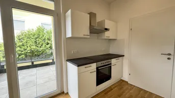 Expose | MODERNE 2-ZIMMER WOHNUNG MIT TERRASSE | IN WUNDERSCHÖNER VILLA | HELL &amp; GEMÜTLICH | IDEAL FÜR STUDENTEN, SINGELS ODER PÄRCHEN | NÄHE MED-UNI | TOP LAGE
