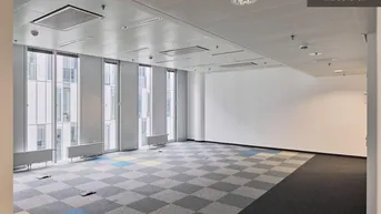 Expose + + + THE MALL + + + WIEN MITTE + + +