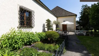 Expose UNIKAT | HISTORISCHER VIERKANTHOF IN ZENTRALER LAGE PERCHTOLDSDORFS |