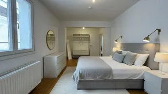 Expose | ENTZÜCKENDE &amp; HELLE DACHGESCHOSSWOHNUNG | 2 ZIMMER | CA. 51,5 m² | 4. OG | BESTLAGE | HAUPTPLATZ | ECKE MURGASSE