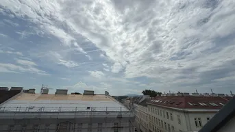 Expose Dachgeschossjuwel mit Gloriette-Blick – Terrassenwohnung mit Flair in 1140 Wien