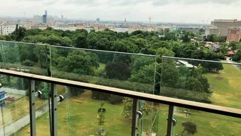 Expose Exklusive 3 Zimmer Wohnung im 10. Stock mit Blick über den Schweizer Garten und die Stadt