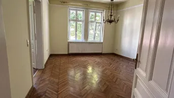 Expose Neu renovierte ruhige 3 Zimmer Wohnung - Zentrumsnähe mit Grünblick