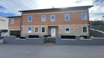 Expose Ruhiges, großzügiges Ein / Zweifamilienhaus bei Wolkersdorf - mit südseitigem Garten und Doppelgarage -- mit viel Potential