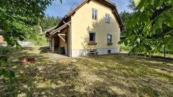 Expose Einfamilienhaus mitten im Grünen!
