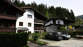 Expose Reith - Schöne 4 Zimmer Wohnung mit 2 Balkonen und Garage in der Hygna