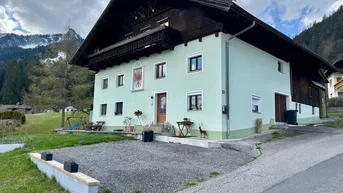Expose Besonderes Einfamilienhaus in ruhiger Lage von Wängle/Holz