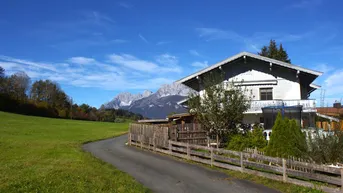 Expose Objekt. Nr.: J 1050 - St. JOHANN IN TIROL: PREISREDUKTION - Haushälfte mit Traum Ausblick, mit Gartenhäuschen und Gartenanteil