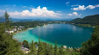 Expose Objekt Nr.: KTINY1000 - FREIZEITWOHNSITZ - KÄRNTEN - KLOPEINERSEE - Tiny Living – Altholz-Chalet mit Gemeinschaftspool und Bootsnutzung