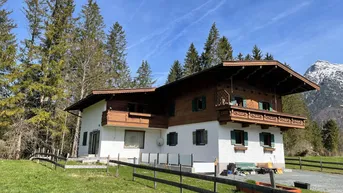 Expose Objekt Nr.: P1111 - PILLERSEETAL - TRAUMLAGE - Altbestand in einer gigantischen Aussichtslage, Ruhe und Natur pur