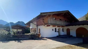 Expose Objekt. Nr.: W1003 - WALCHSEE - FREIZEIWOHNSITZ - Tiroler Landhaus mit Galerie mit Gartenhaus in Bestlage mit Blick auf den Kaiser