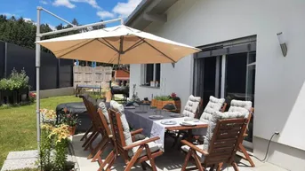 Expose Mariatrost-Entzückende, neuwertige 2 Zimmerwohnung mit großem Gartenanteil,1 Carportplatz +1 Parkplatz im Freien.