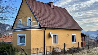 Expose Leoben! Charmantes Einfamilienhaus mit Blick ins Grüne und tollen Gestaltungsmöglichkeiten!