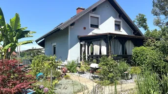 Expose Ihr Wohntraum in der Südsteiermark! – Stilvolles Einfamilienhaus in sonniger Ruhelage von Straß zum unschlagbaren Preis!