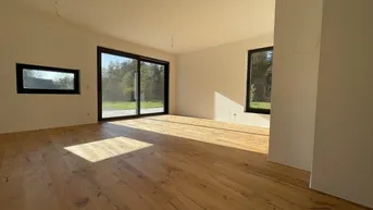 Expose Moderne Doppelhaushälfte in Seiersberg Pirka - Erstbezug mit 300 m² Garten - mit Option auf Asuweitung bis zu 800 m² , Terrasse und 3 Stellplätzen - Jetzt zugreifen