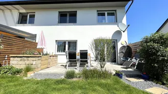 Expose Stainz - Wunderschöne Doppelhaushälfte - neuwertig mit 4 Zimmern, Garten &amp; Terrasse, Doppelcarport und viel Stauraum!