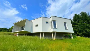 Expose B O C K S D O R F - Sonniger Bungalow mit Panoramablick und Erstbezug!