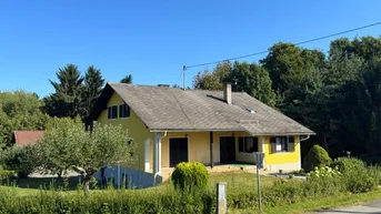 Expose NÄHE HARTBERG - Schönes Einfamilienhaus mit Ausbaupotential, schöner, großer und sonniger Garten!