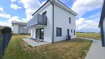 Expose Sonnige Doppelhaushälfte mit Doppelcarport, Kellerersatzraum und großer Südterrasse!