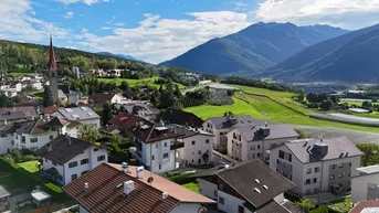 Expose Starten Sie jeden Morgen mit Sonnenstrahlen auf Ihrer Südost-Terrasse: Penthousewohnung in Schabs zu verkaufen!