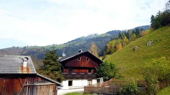 Expose Ihr Rückzugsort im Grünen – Bäuerliches Wohnen mit Charme und eigenem Garten in Lüsen