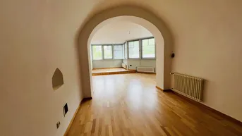 Expose Großes einladendes Büro in einem historischen Gebäude in Brixen zu vermieten