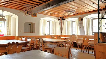 Expose Historische Gaststube im Herzen von St. Georgen im Attergau
