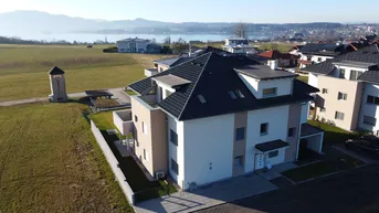 Expose Penthouse mit Aussicht zum Attersee - nur ca. 800 m vom kühlenden Nass entfernt!